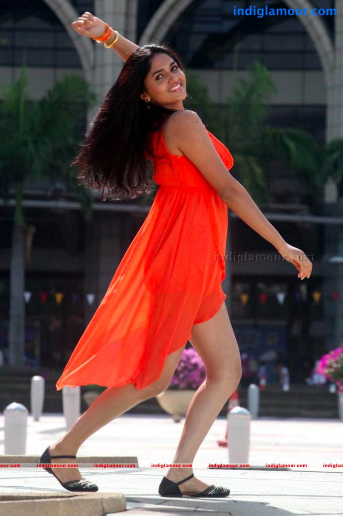 Sunaina Actress hd photo