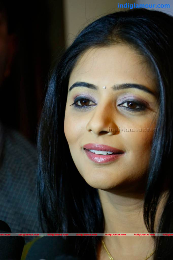 Priyamani Actress hd photo