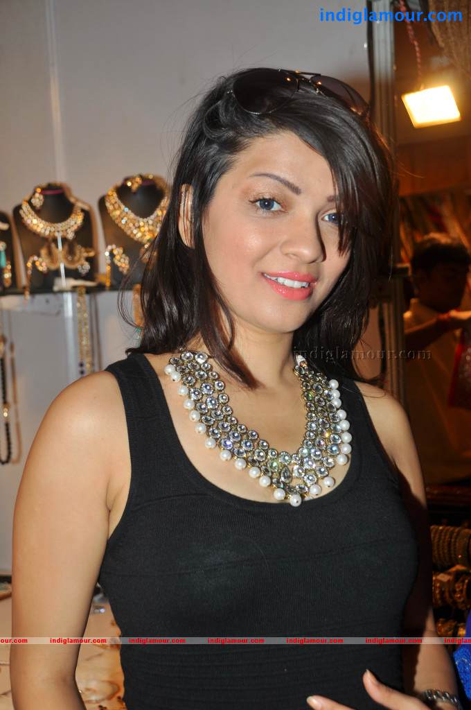 Parinidhi Actress hd photo