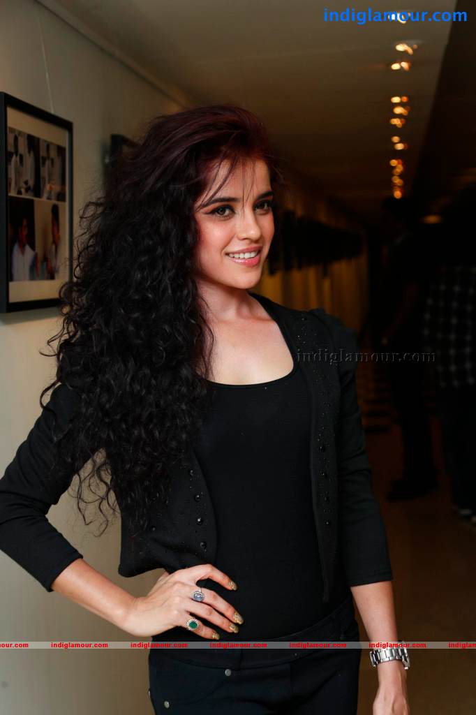 Piaa Bajpai Actress hd photo