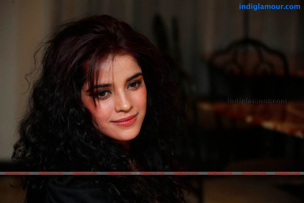 Piaa Bajpai Actress hd photo