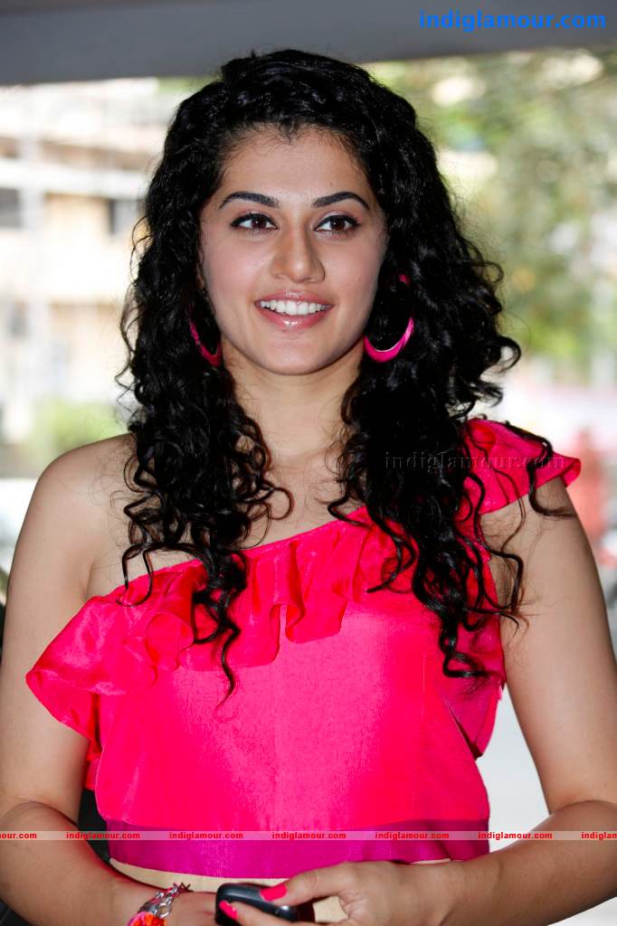 Tapsee Actress hd photo