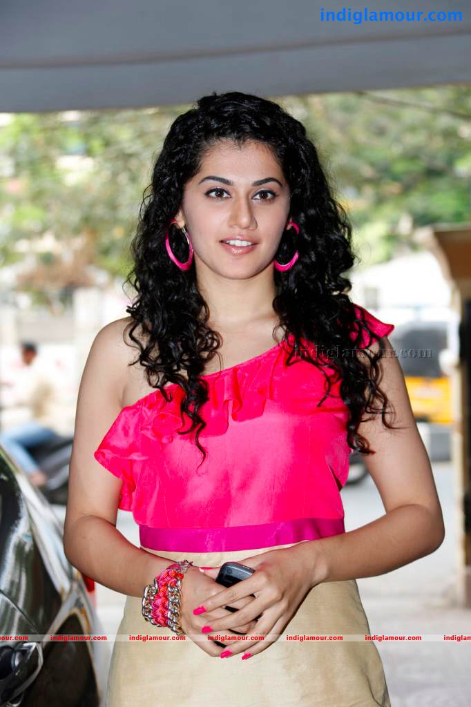 Tapsee Actress hd photo
