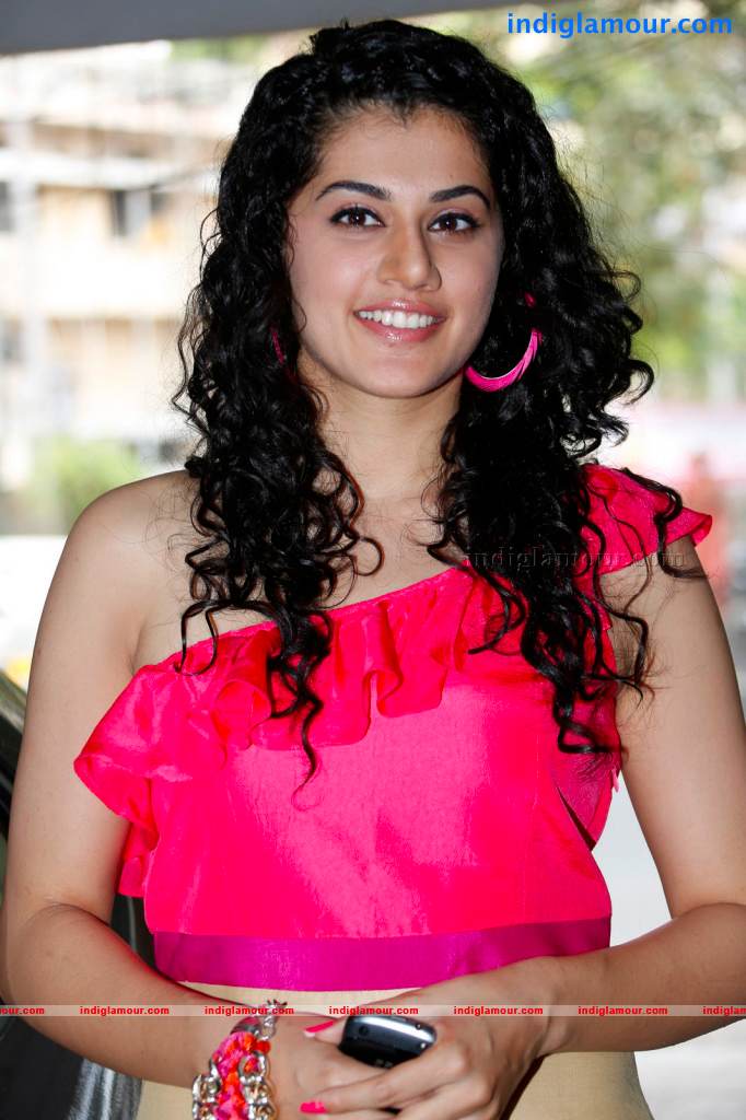 Tapsee Actress hd photo