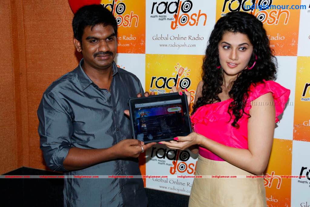 Tapsee Actress hd photo