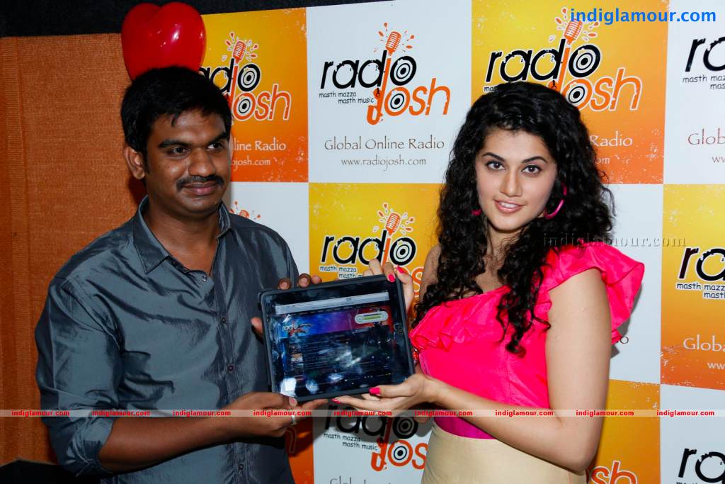 Tapsee Actress hd photo