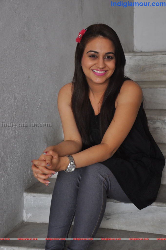 Aksha Actress hd photo