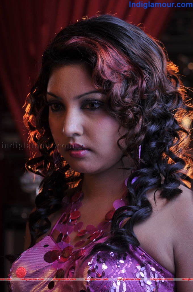 Komal Actress hd photo