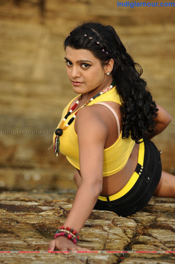 Tashu Kaushik Actress hd photo