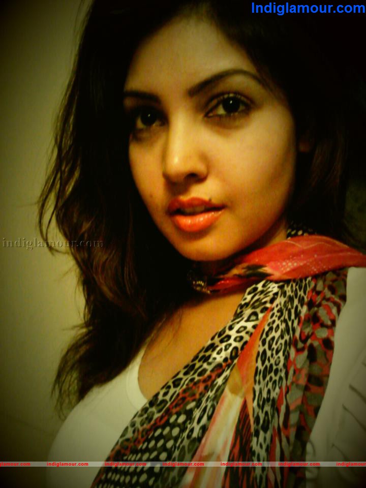 Komal Actress hd photo