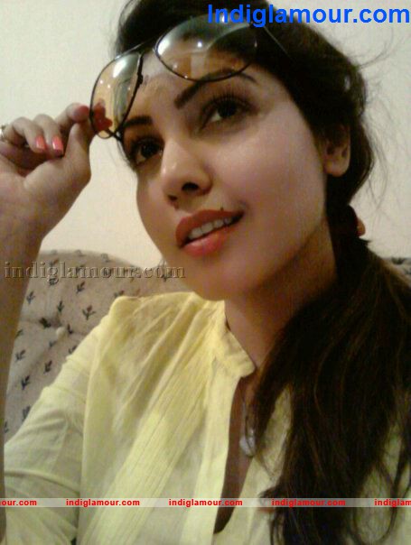 Komal Actress hd photo