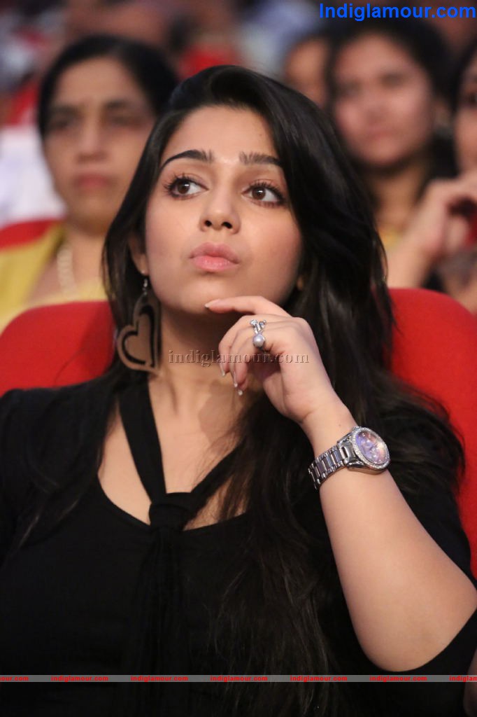 Charmi Actress hd photo