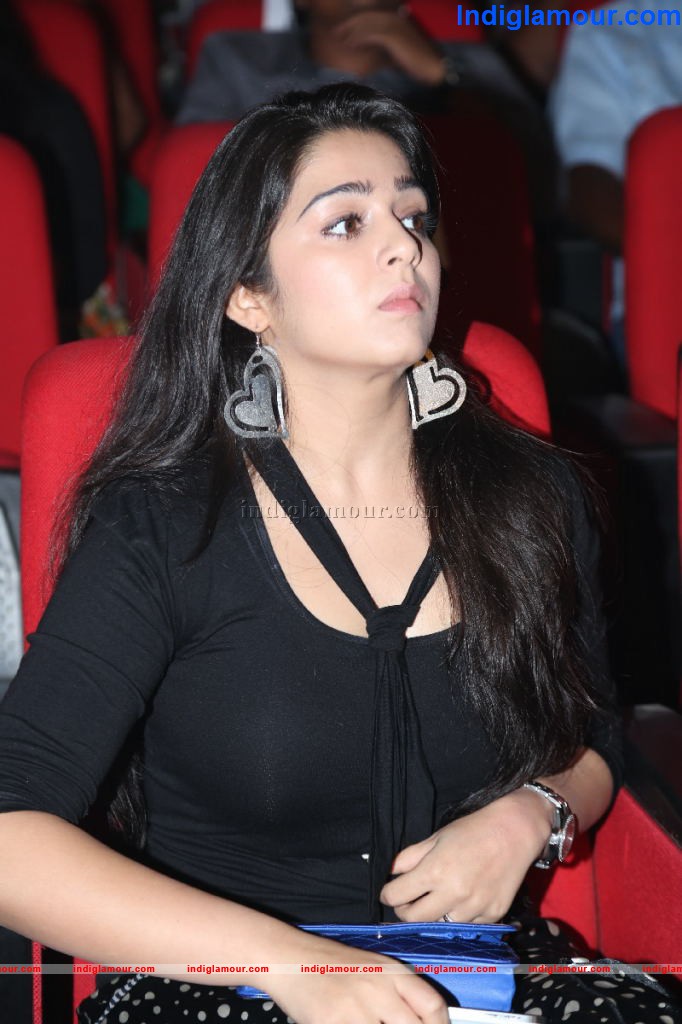 Charmi Actress hd photo