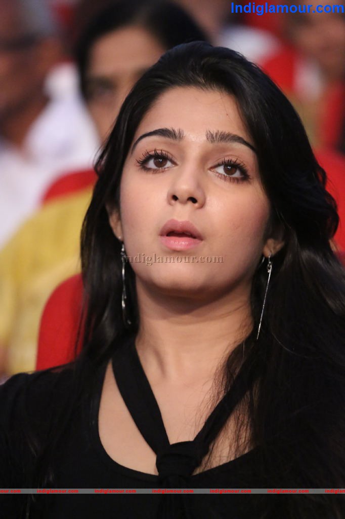 Charmi Actress hd photo