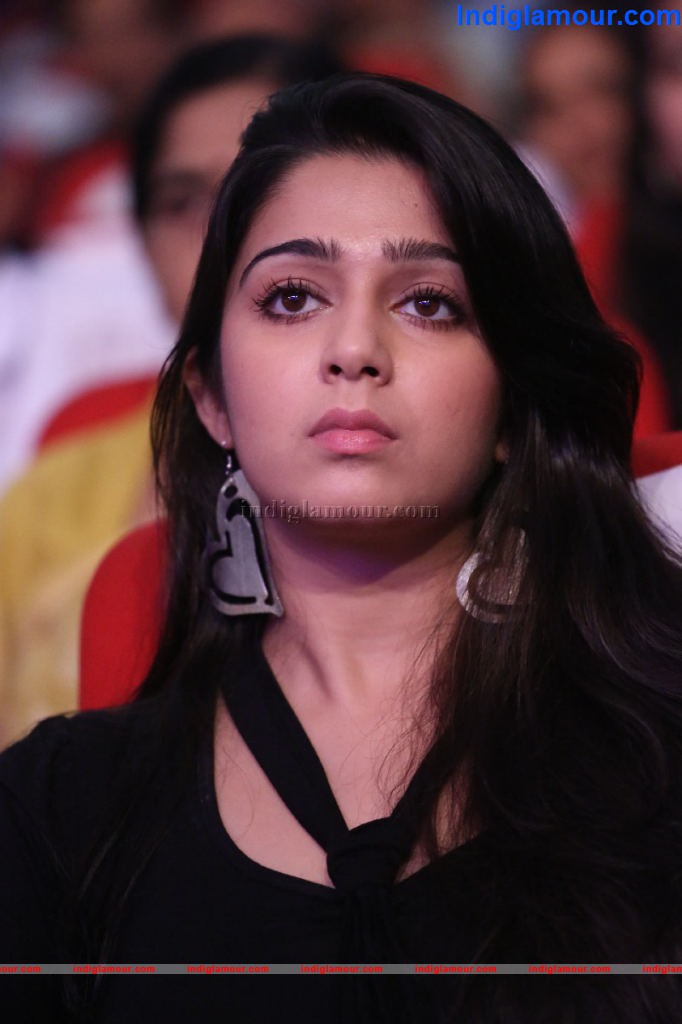 Charmi Actress hd photo