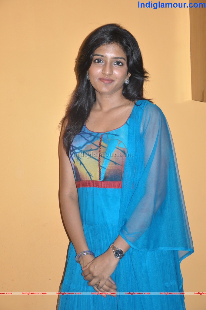 Isha Actress hd photo