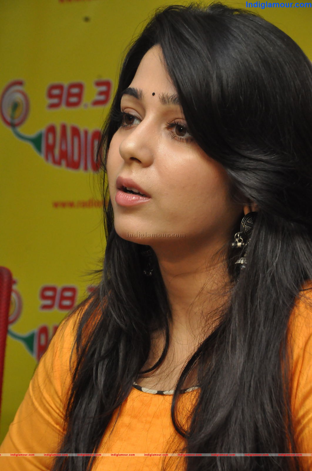 Charmi Actress hd photo