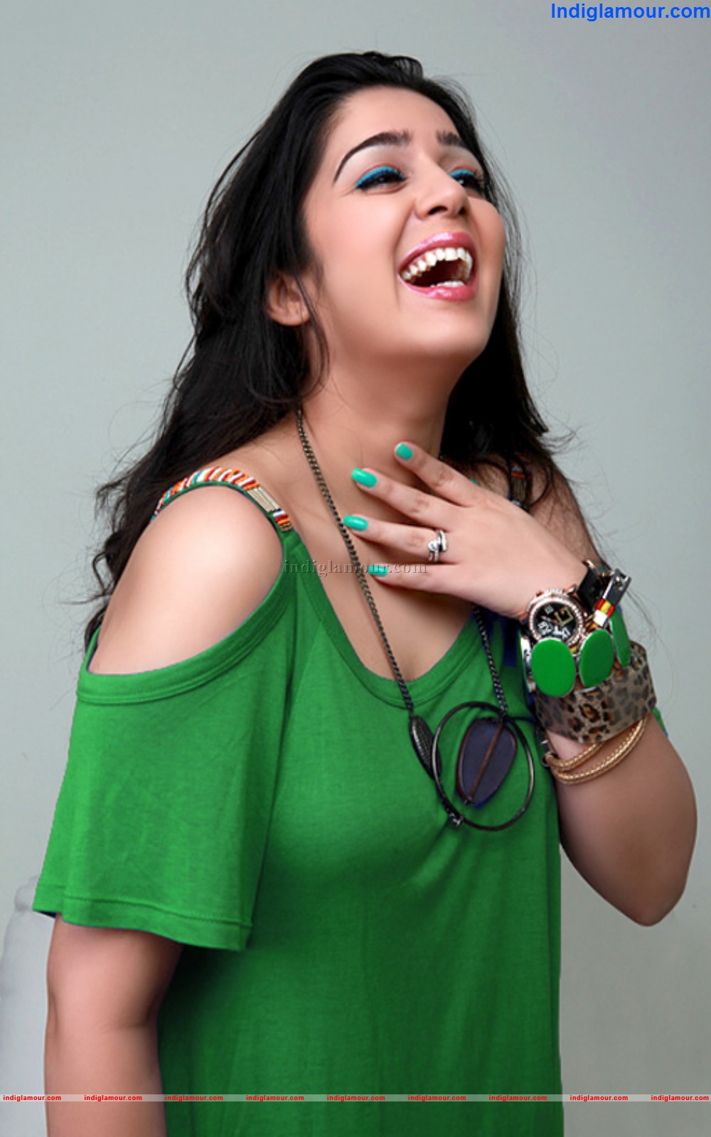 Charmi Actress hd photo