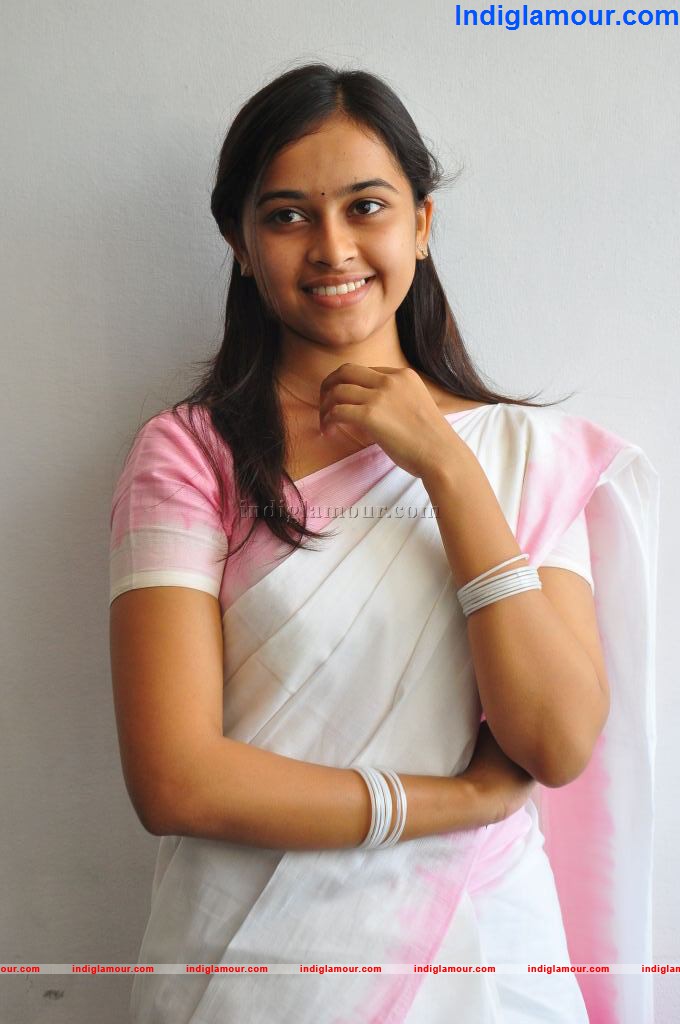 Sri Divya Actress hd photo