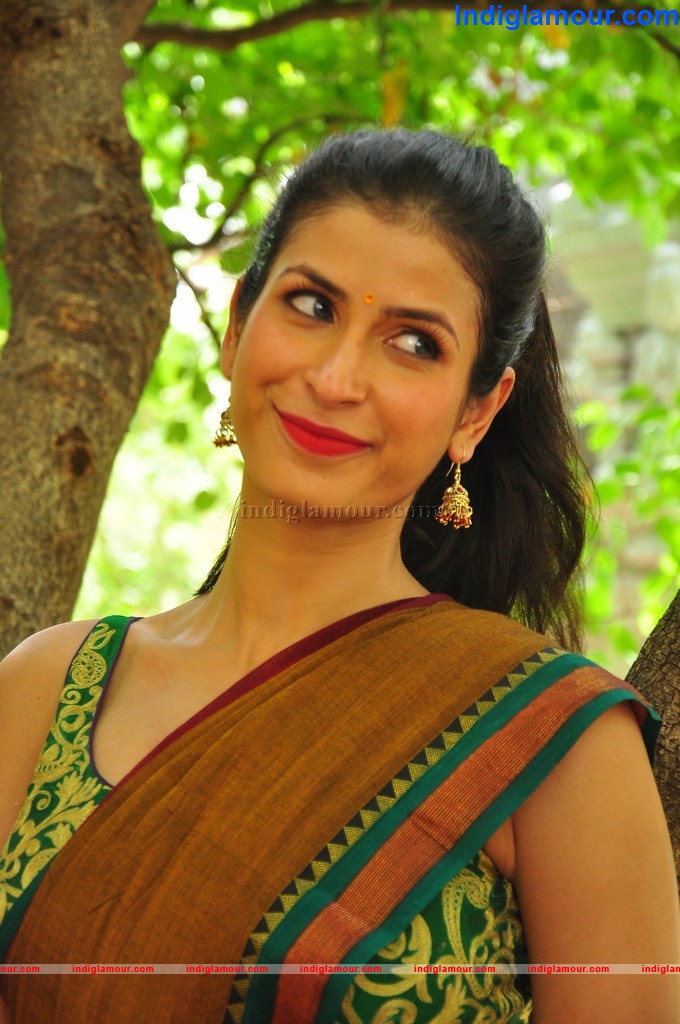 Sonia Birje Actress hd photo