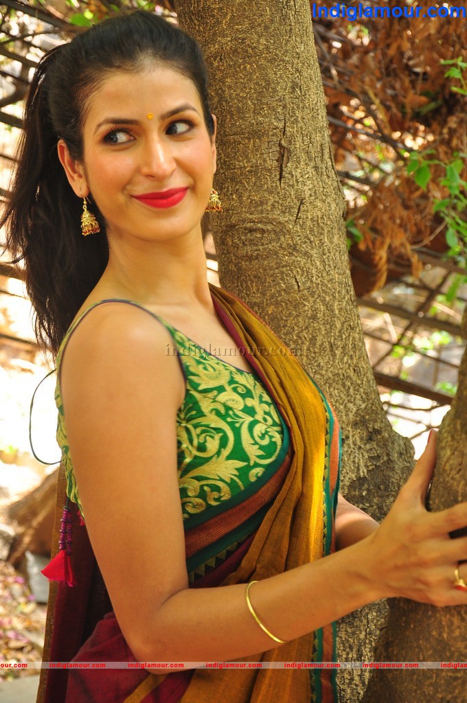 Sonia Birje Actress hd photo