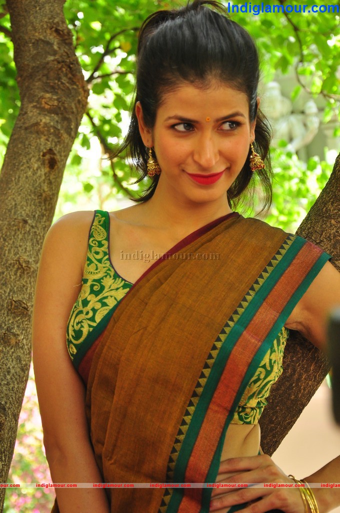 Sonia Birje Actress hd photo