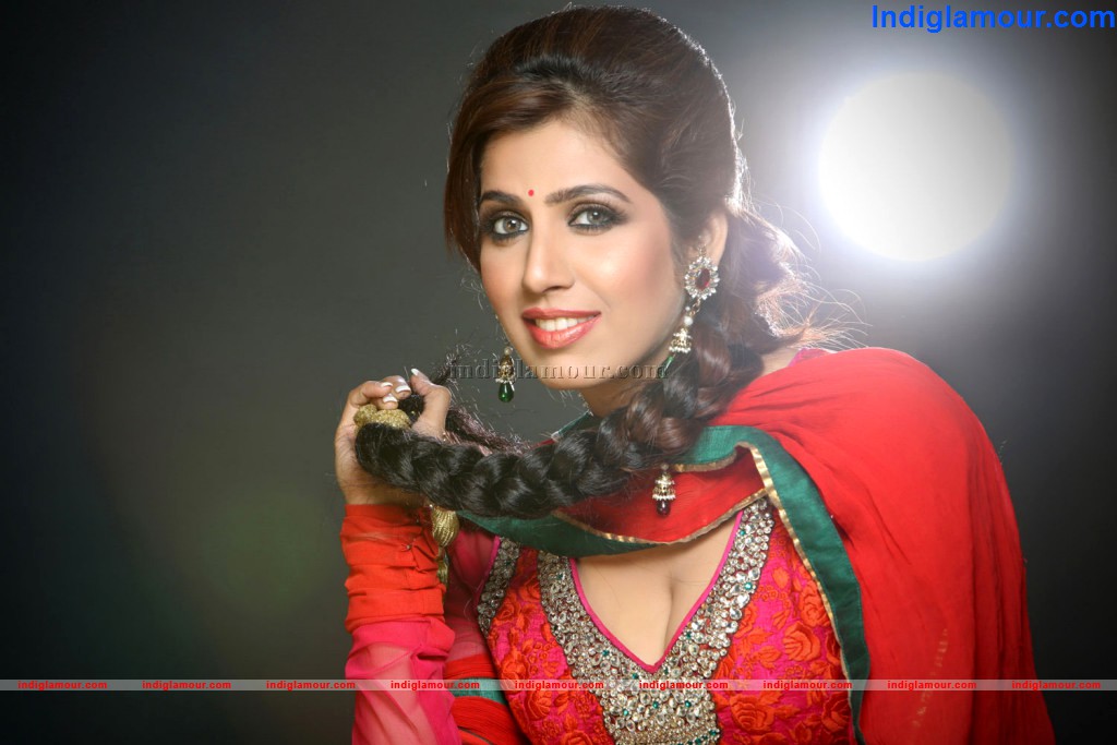 Lakshmi Iyer Actress hd photo