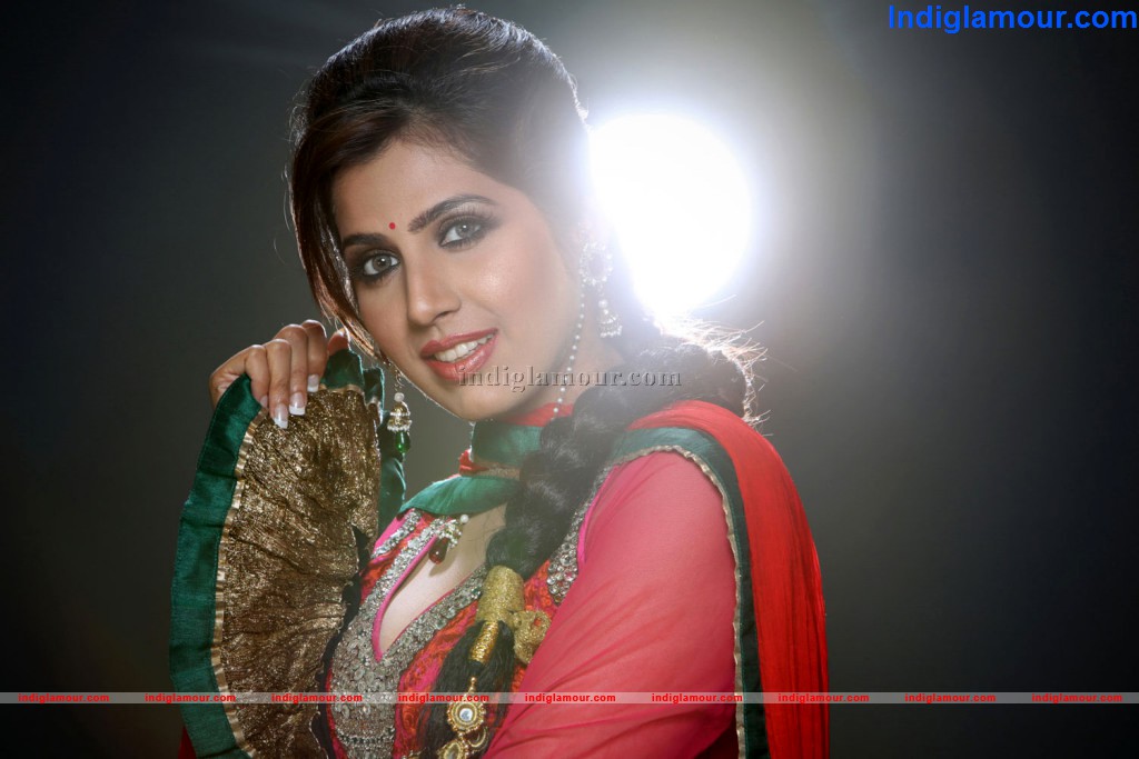 Lakshmi Iyer Actress hd photo