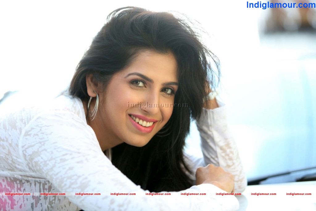 Lakshmi Iyer Actress hd photo