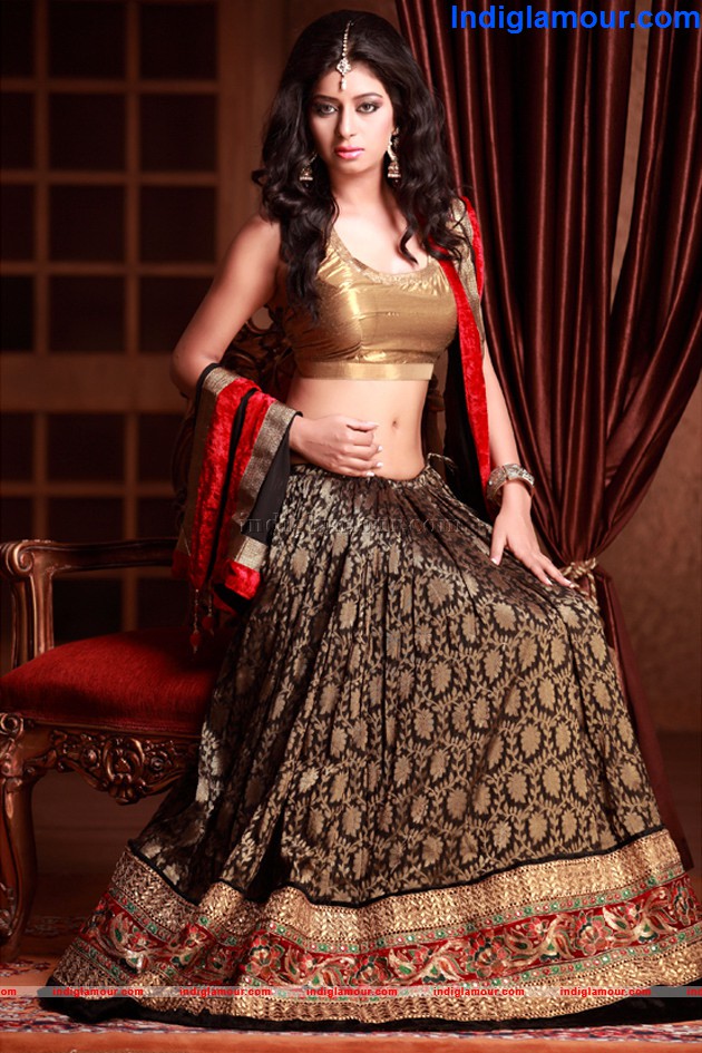 Maya Actress hd photo