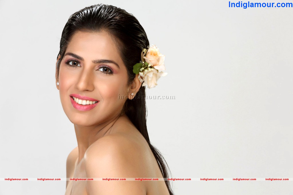 Lakshmi Iyer Actress hd photo