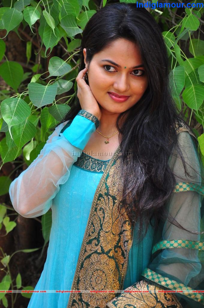 Suhasini Actress Actress hd photo