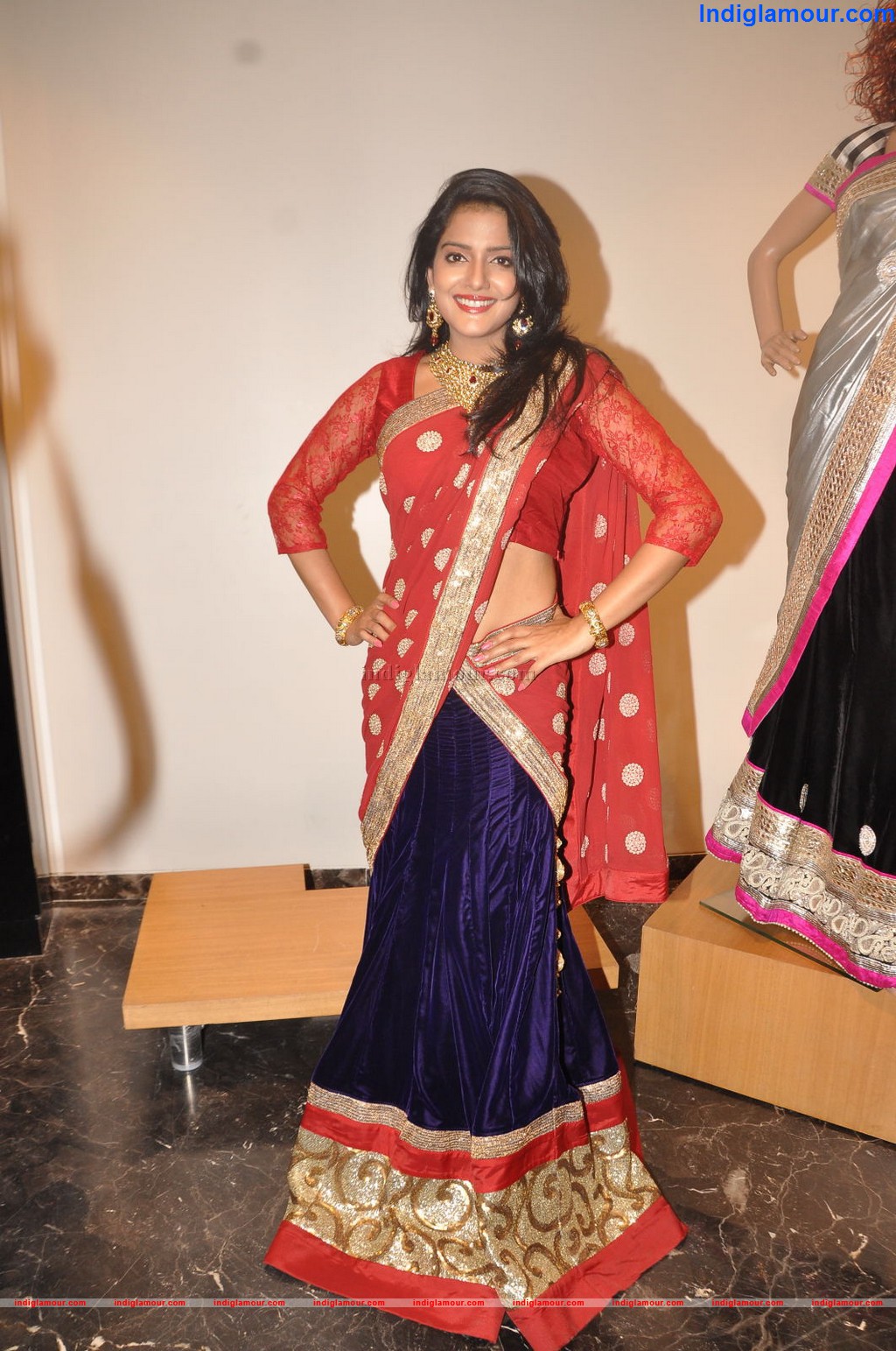 Visakha Sing Actress hd photo