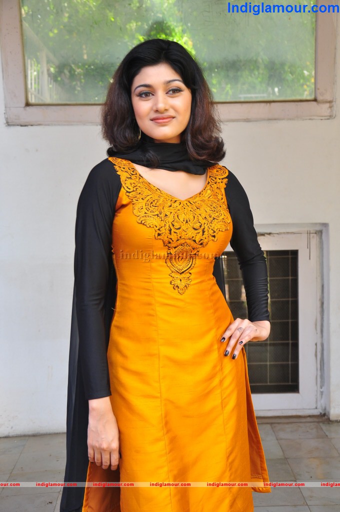 Oviya Alias Helen Actress hd photo