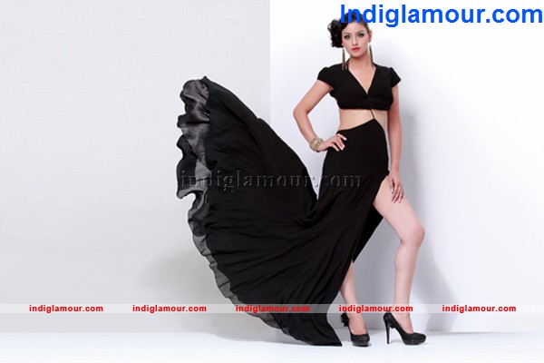 Ravneet Actress hd photo