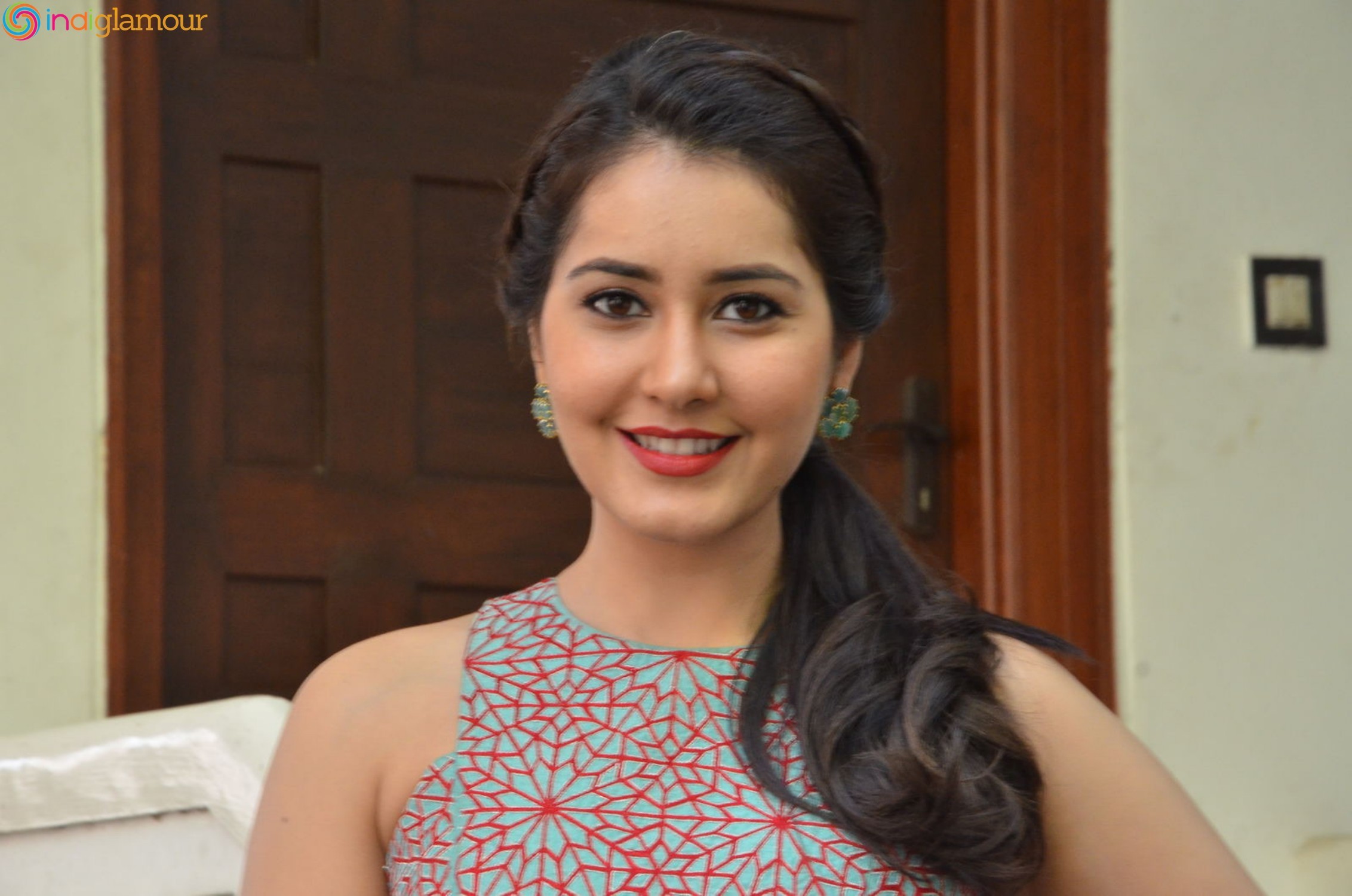 Rashi Khanna Actress hd photo