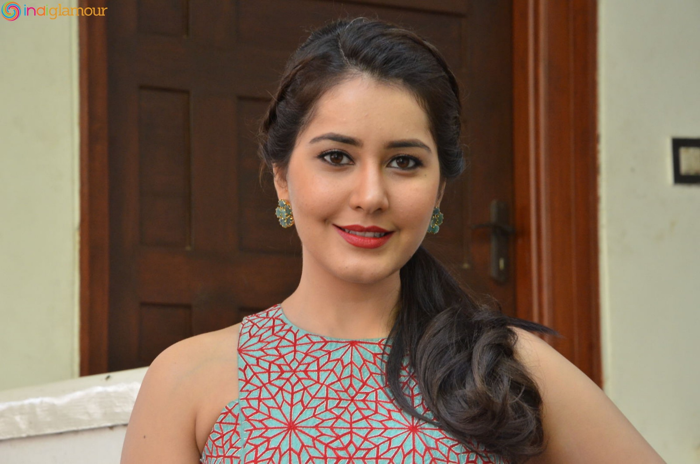 Rashi Khanna Actress hd photo