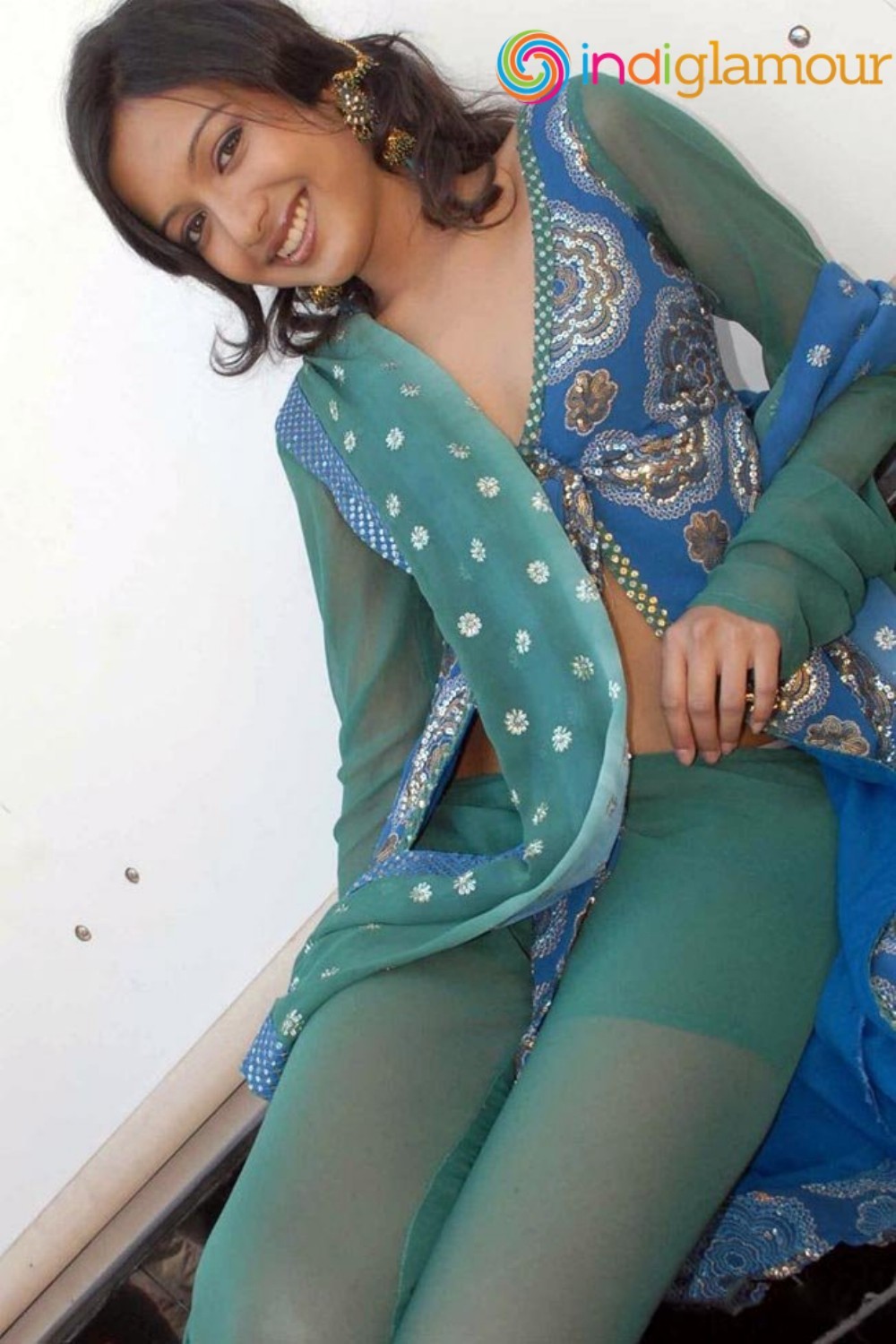 Catherine Tresa Actress hd photo
