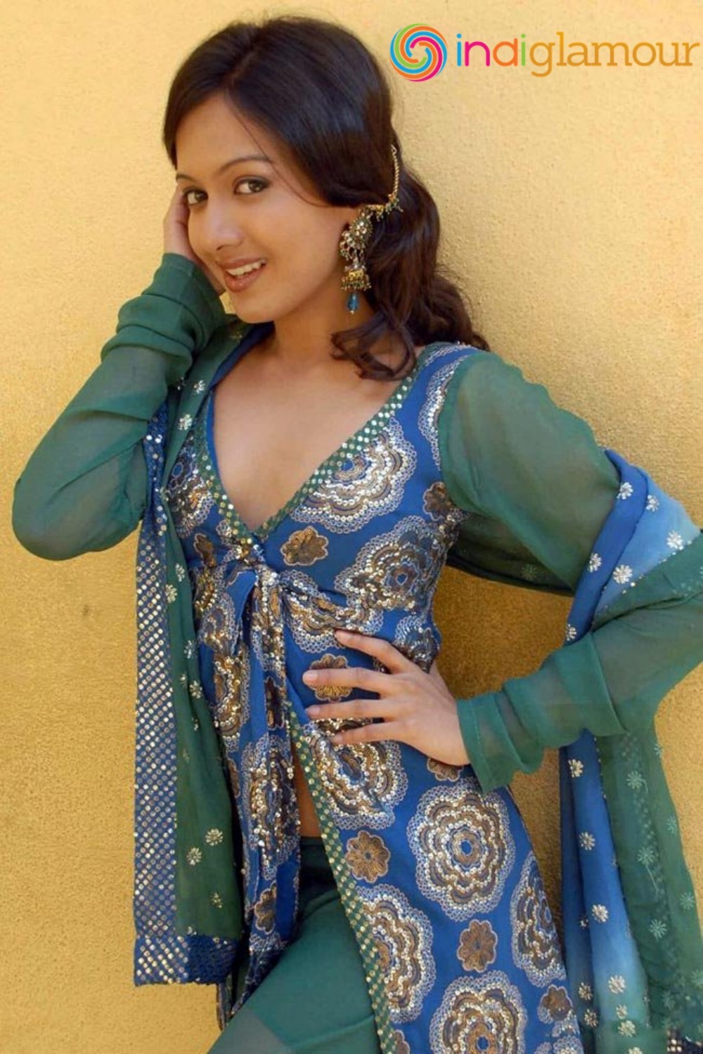 Catherine Tresa Actress hd photo