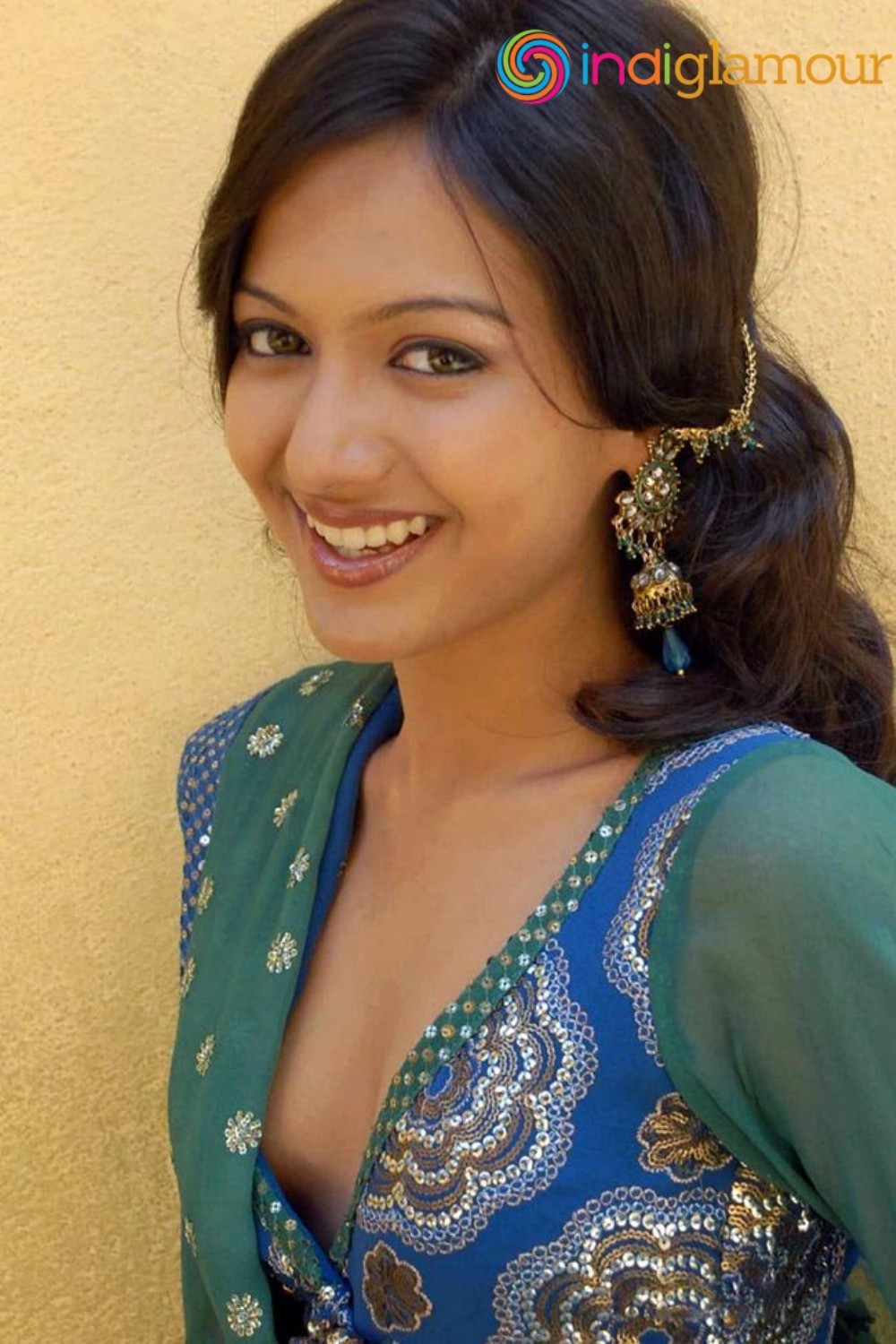 Catherine Tresa Actress hd photo