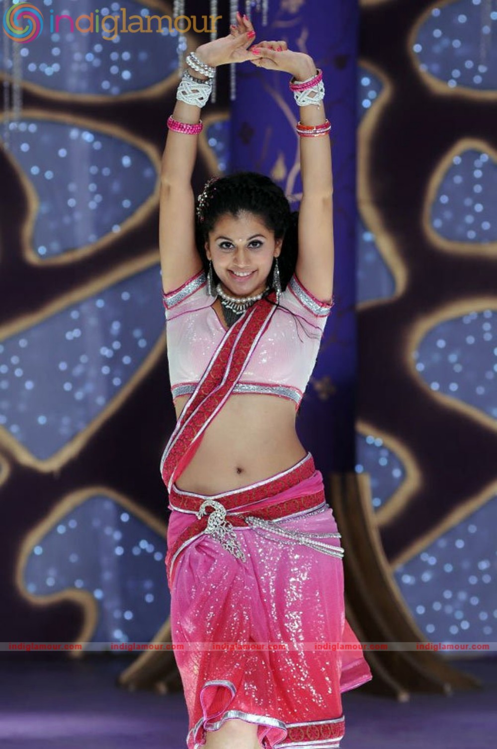 Taapsee Pannu Actress hd photo