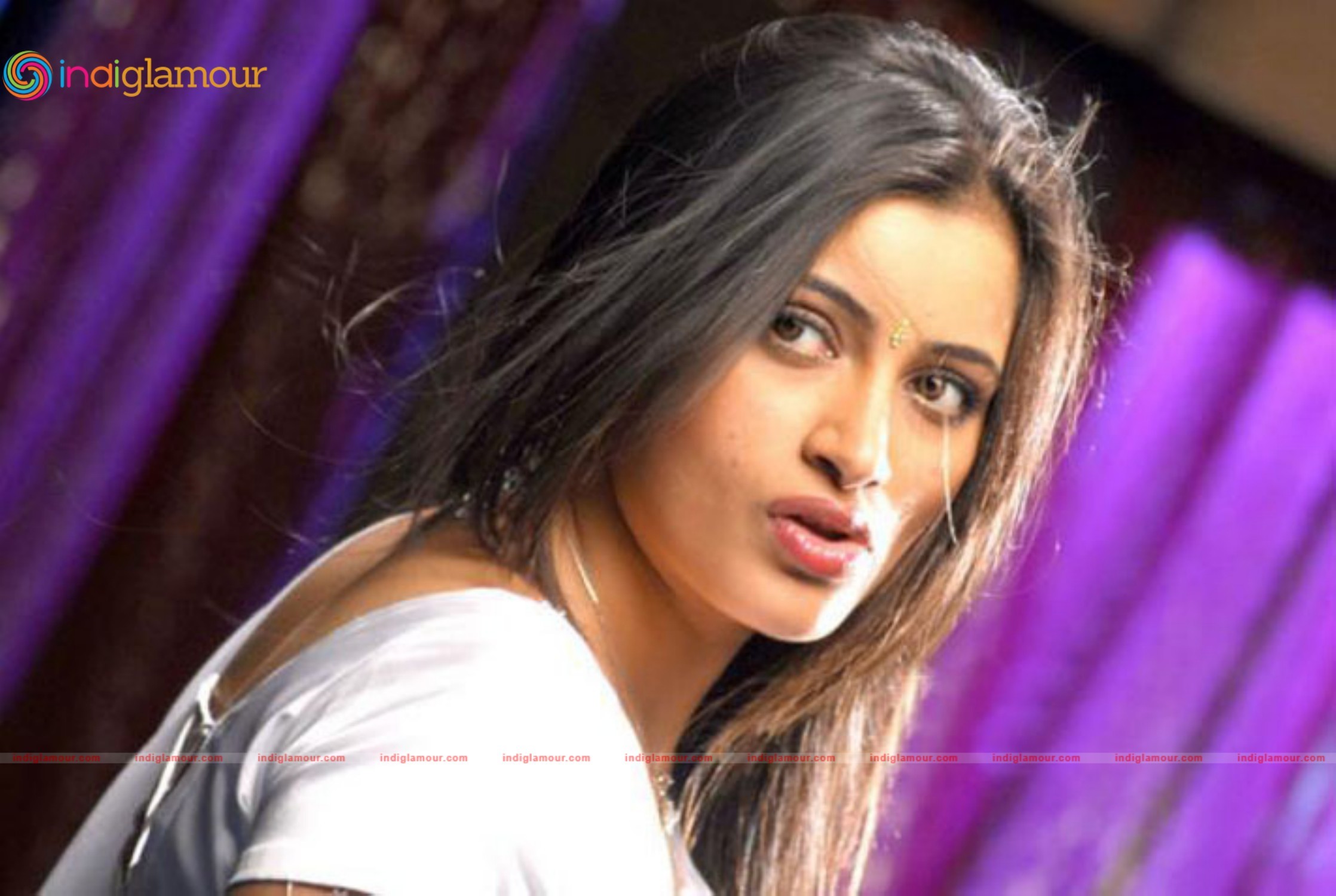 Navneet Kaur Actress hd photo