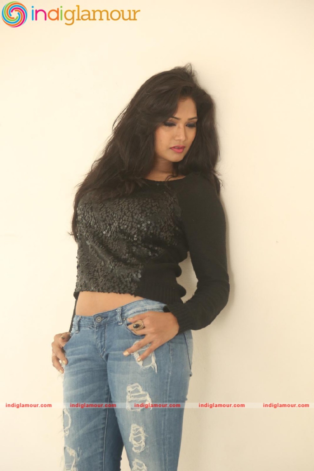 Ramya Actress hd photo