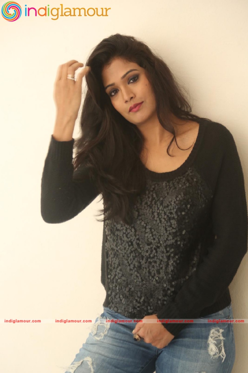 Ramya Actress hd photo
