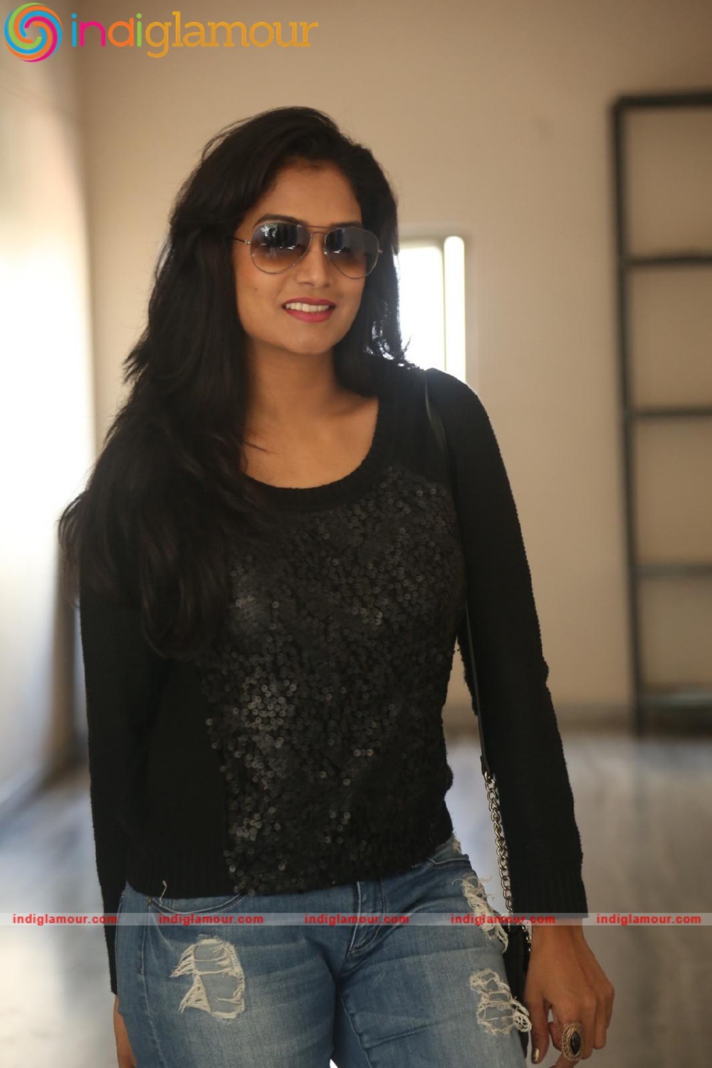 Ramya Actress hd photo