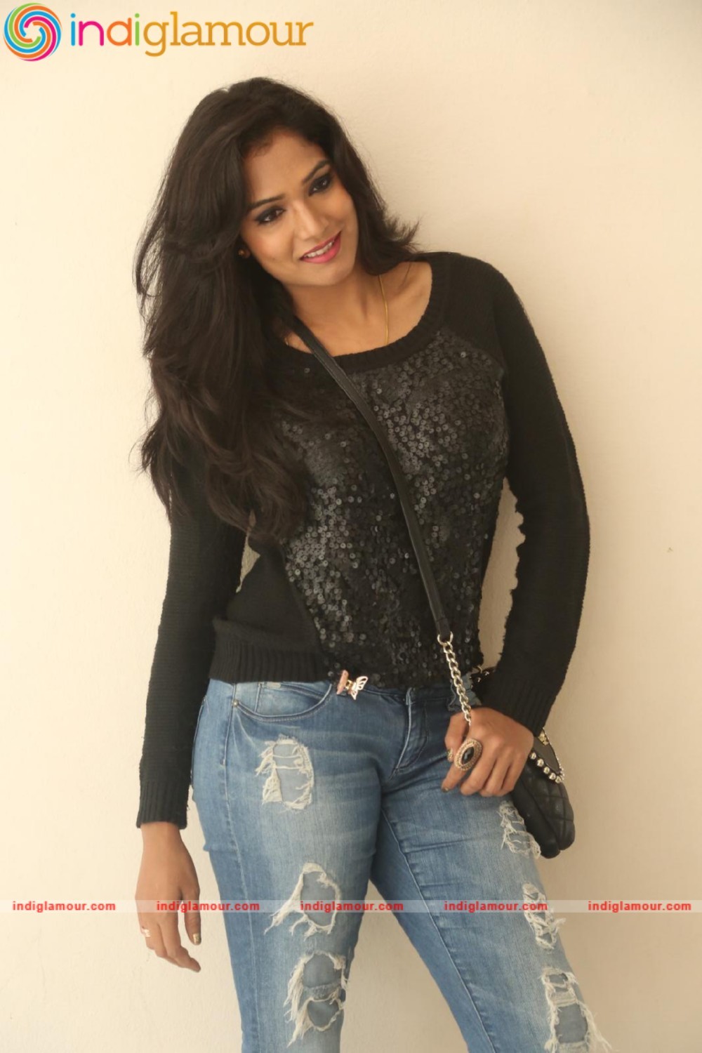 Ramya Actress hd photo
