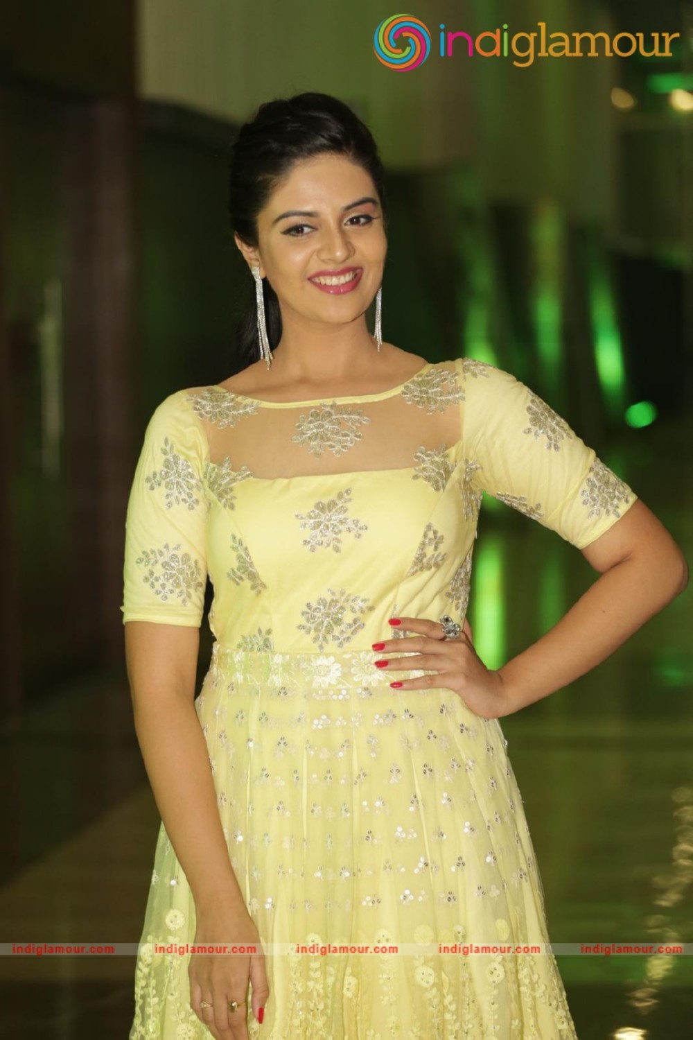 Srimukhi Actress hd photo