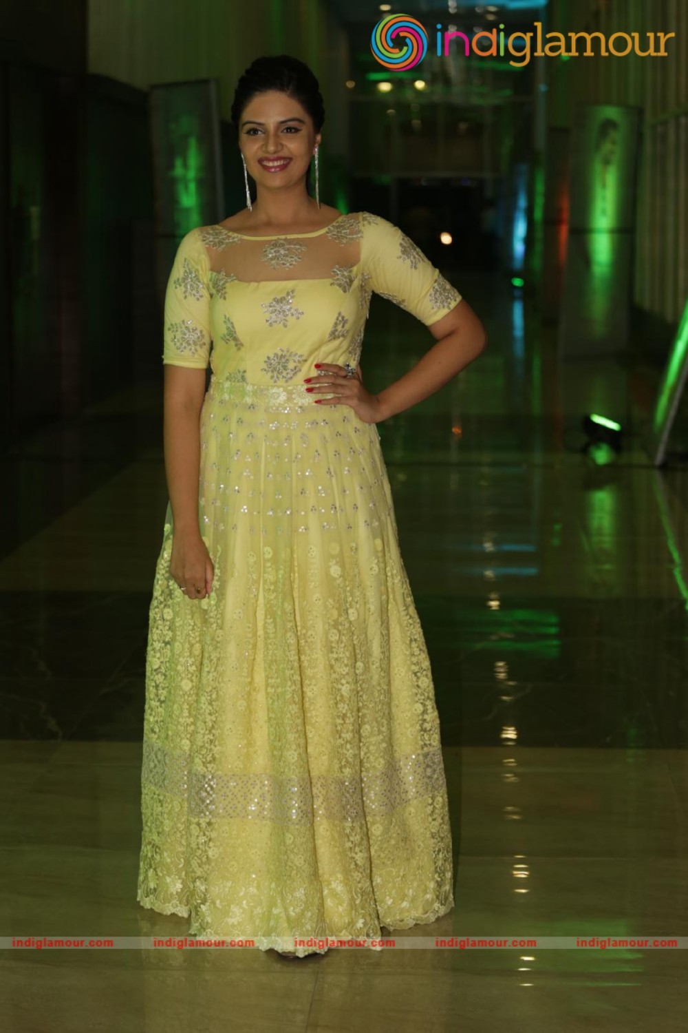 Srimukhi Actress hd photo