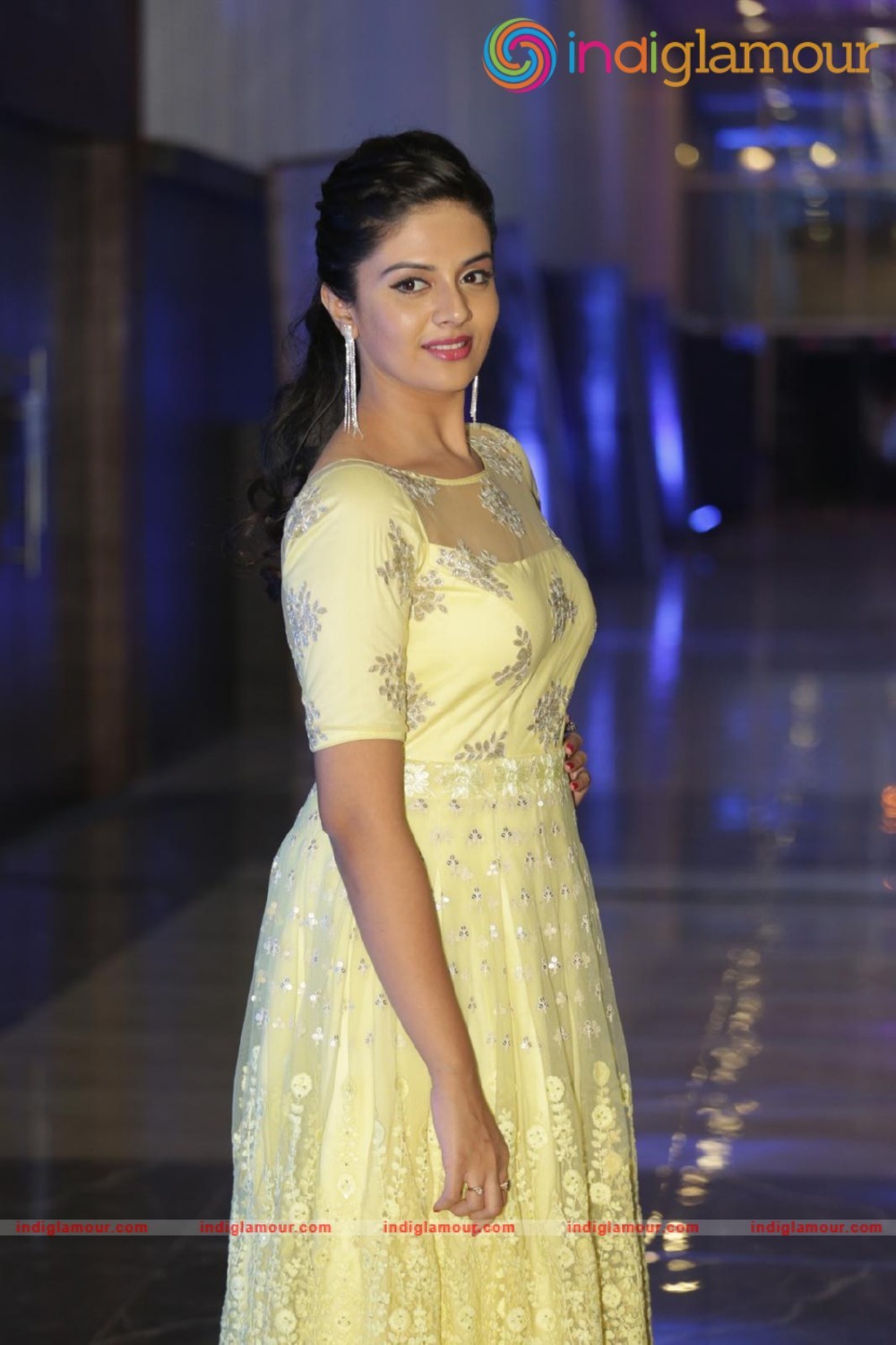 Srimukhi Actress hd photo