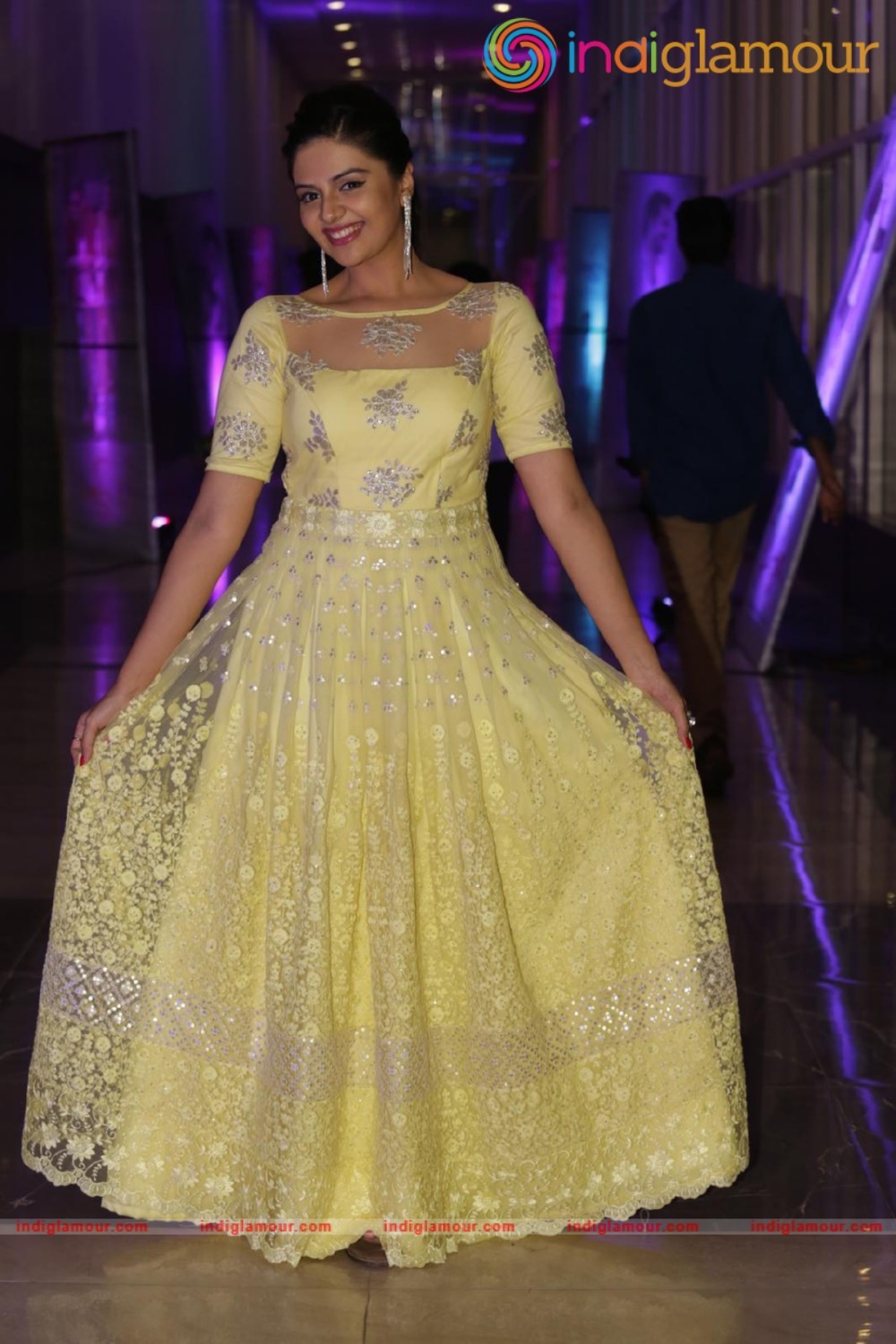 Srimukhi Actress hd photo